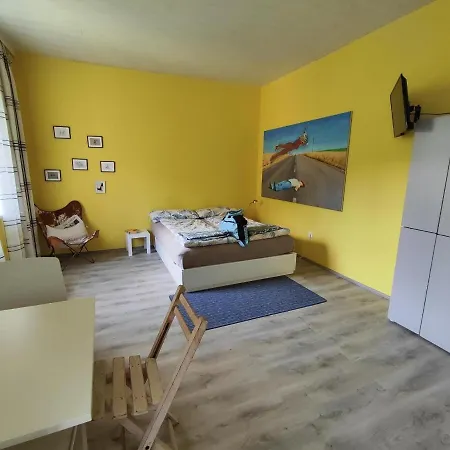 Ferienwohnung Thegarden Bed&Bike Gmunden Exterior foto